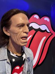 Have a guess at who these very famous Welsh celebrities are supposed to be!  They're from the waxworks once named the world's worst wax museum