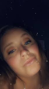 Can someone make my other eye open move ? The sun kills me 😭