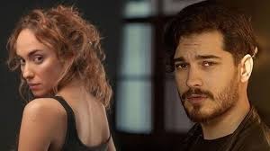 Sevgilisi çağatay ulusoy ile çıktığı marmaris tatilinden dönen oyuncu duygu sarışın, şimdi de. Duygu Sarisin Kimdir Kac Yasinda Duygu Sarisin Cagatay Ulusoy