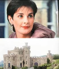 Enya, the Irish singer known as the queen of New Age music, lives a very  private life in her own castle. Her full name is Eithne Pádraigín Ní  Bhraonáin, but she is