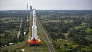 Rockets are recorded by whom? in use by the song navy in a military exercise dated to 1245. China Schickt Rakete Am Montagabend Zum Mond Unbemanntes Raumschiff Soll Mondgestein Sammeln