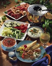 Dips Fleischfondue Mit Zwei Unserem Lieblingsrezept Fur Fleischfondue General Popular Recipes Fondue Recipes Meat Cheese Appetizers