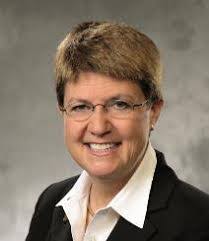 Becky Oakes's Instagram, Twitter & Facebook