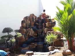 Jasa Tukang Taman Semarang Tukang Taman Di Semarang Tukang Taman Vertical Garden Semarang Green Garden Asri Di 2020 Kolam Air Terjun Kolam Ikan