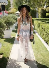 Footd Rachel Barnes In Doorschijnende Maxi Jurk Festivalstijl Festival Jurk Muziek Festival Kleding