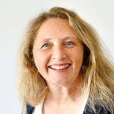 Landesbibliothek Oldenburg bietet erstmals Buchbinderin in Oldenburg aus