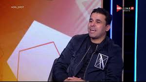 كشف الإعلامي خالد الغندور، نجم نادي الزمالك السابق، عن مفاجأة مدوية لجماهير القلعة البيضاء.وكتب خالد الغندور، على صفحته الشخصية عبر موقع التواصل الإجتماعي «فيس بوك»:«قريبا مفاجأة مدوية سعيدة لكل الزملكاوية». On Spot Ø®Ø§Ù„Ø¯ Ø§Ù„ØºÙ†Ø¯ÙˆØ± Ù…ØµØ·ÙÙ‰ Ù…Ø­Ù…Ø¯ Ø£ÙØ¶Ù„ Ù…Ù† Ù…Ø­Ù…Ø¯ ØµÙ„Ø§Ø­ ÙˆÙŠØªÙÙˆÙ‚ Ø¹Ù„Ù‰ Ù…ÙŠØ³ÙŠ ÙˆÙ…Ø¨Ø§Ø¨ÙŠ ÙÙŠ Ø¶Ø±Ø¨Ø§Øª Ø§Ù„Ø±Ø£Ø³ Youtube