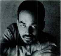 v; eee ' .„„„,