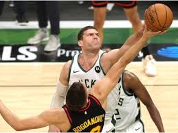 The atlanta hawks dropped game 5 on the road to the milwaukee bucks, getting bullied around a bit in the process. Ogydhkxjq Zznm