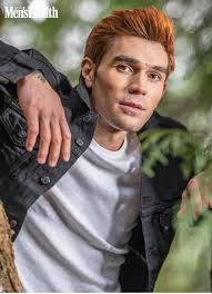 When almost everybody hates Archie Andrews (because he's stupid ) but loves  KJ Apa😂💖