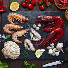 Lo scampo ha un carapace snello e rosato, caratterizzato da due lunghe chele, che lo fanno più somigliare al parente più grande, l. Differenze Fra Gamberi Scampi E Mazzancolle