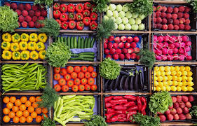 La troviamo soprattutto nei vegetali a foglia verde, nei peperoni, nei pomodori, nei kiwi e negli agrumi. Alimenti Ricchi Di Vitamine E Sali Minerali Per Aiutarti A Essere Fort Alimenti Mangiare Sano Idee Pasto