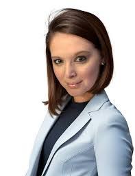 Victoria Simmons's Instagram, Twitter & Facebook