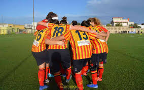 Emiliani vincono ancora e chiudono girone andata al 7/o posto (ansa). Femminile Lecce Women Via Alla Preparazione Lo Staff Tecnico 2020 21 E Le Convocate Da Mister Vera Indino Salentosport