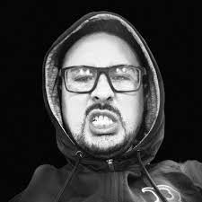 Marco Estrella (@Markus_EG)