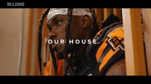 Latinas tetonas desnudas