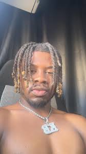 Truck Drivers' Experiences with In and Out of Truck Pictures