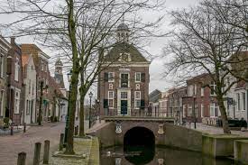 Mar 01, 2021 · het stadhuis nieuwpoort is het icoon van de vesting van nieuwpoort en de oude hollandse waterlinie. Nieuwpoort Is Een Van De Mooiste Dorpjes Van Zuid Holland