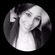 Gabriela Angulo (@gabrielaangulod)