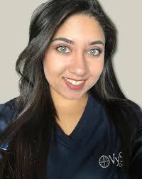 Michelle Chaves's Instagram, Twitter & Facebook