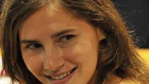 Amanda knox, the cleared former murder suspect once dubbed foxy knoxy, has tearfully revealed that she suffered a devastating and painful miscarriage during her first pregnancy with husband. Fall Amanda Knox Neu Aufgerollt Panorama