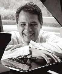 El Volcán del Caribe lleva toda la fuerza de su ejecución musical a Los  Ángeles