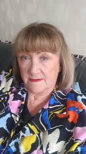 Looking for a school friend called Henrietta Phillips We called her Etta  She lived in West End Road in Bitterne. We went to Girls Grammer school in  Southampton She was such fun