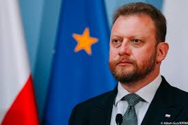 Jednak kończąc pracę w resorcie, uchylił rąbka tajemnicy, co dalej ze służbą zdrowia w polsce. Minister Szumowski Dostal Ochrone Sop Otrzymal Grozby