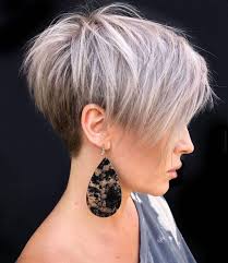 Tagli di capelli corti, capelli medi e capelli lunghi, le tendenze capelli non avranno più segreti. Tagli Capelli Primavera Estate 2021 Tutte Le Tendenze