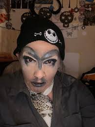 Hello my people please I just switched to professional mode 2 days ago and  I decided to check my insight and I realized that 85% of the people seeing  and reacting to