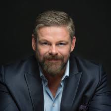 Book De Tre Kgl. Tenorer på tlf: 70 27 03 07