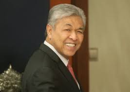 Sep 23, 2020 · umno president datuk seri ahmad zahid hamidi said he was informed that many umno and barisan nasional mps have expressed their support for anwar. Malaysia S Ex Dpm Ahmad Zahid Hamidi Expected To Face Graft Charges On Friday Malaysia News Asiaone