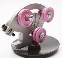 Three-Pillar Type Yarn Tension Device