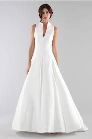 Potrai trovare l'abito da sposa che hai sempre sognato. Noleggia Online Abito Da Sposa Con Scollo E Linea Scivolata By Ilenia Sweet By Bellantuono Drexcode
