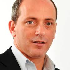 Luis Solana (@luisolana)