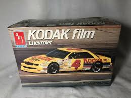 The chevrolet lumina sedan and minivan were first introduced in 1989 for the 1990 model year as a new range of vehicles from the chevrolet brand of general motors to replace both the chevrolet celebrity sedan and coupe, and the monte carlo coupe. Amt Ertl Ernie Irvan 4 Kodak Film Chevrolet Lumina 1990 6727 For Sale Online Ebay
