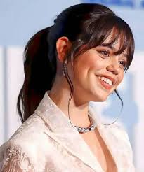 📸 Jenna Ortega and young Wednesday!