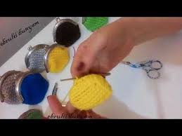 Derya Baykal La Gulumse Gozluk Kilifi Yapimi Youtube Crochet Coin Purse Knitting Diy Crochet