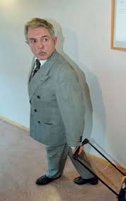 Lever som du lär sprit för 19 000 spänn köpte du åt dig själv min vän vanligt foolk betalade spriten du & dina vänner drack upp hela skiten hoppas att ni super ihjäl er så vi slipper leva me er sigvard marjasin jag tycker att du är ett jävla svin men det gott om folk som du som lever livet här och nu de. Henrik Bergenblad On Twitter En Narmare Titt Pa Sigvard Marjasin Http T Co Qxqh8x0b8o Marjasin Sverige Inkutv Http T Co X4igddpjnx