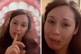 Lumps on mouth can be hard and small depending on what the underlying cause is. A Small Percentage Of People Have A Bump On The Roof Of Their Mouths