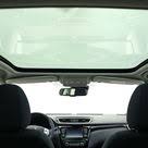 Un Toit En Verre Panoramique A Ete Installe Pour Le Plus Grand Confort Des Passagers Nissan Qashqai Car Vehicles