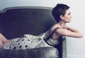 She looks elegant in this hairstyle. Natalie Portman Hair Short Portman Natalie Hd Wallpaper Peakpx