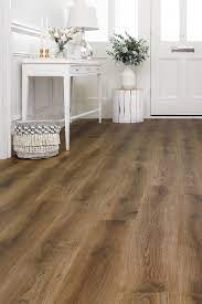With Its Cool Brown Tones And Realistic Textured Surface Spectra Iced Coffee Oak Plank Luxury Click Vinyl Flooring Vinyl Wood Flooring Vinyl Flooring Kitchen