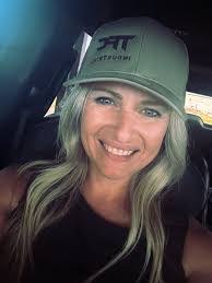 Courtney Thibodeaux's Instagram, Twitter & Facebook