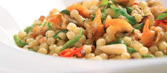 Maybe you would like to learn more about one of these? Fregola Mit Herzmuscheln Zucchini Frischen Mandeln Und Chilischoten La Casa Del Grano