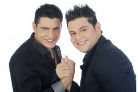 Luifer Cuello Biografia Historia Y Legado Musical Features song lyrics for luifer de la salsa's solamente tu album. luifer cuello biografia historia y