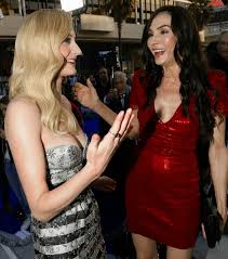At the age of 20, she moved to the united states and started a professional career as a fashion model she got the chance to work. Best Of Sophie Turner On Twitter Sophie Turner And Famke Janssen At The Dark Phoenix World Premiere 2019