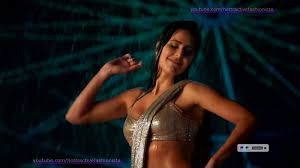 Katrina Kaif hottest Navel Show Dace in Tip Tip Barsa Pani Sooryavanshi -  YouTube
