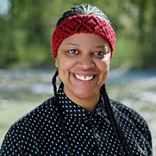 MST Futurism: Decolonizing the City Through a Matriarchal Lens