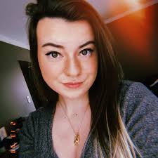 Throwing it back to sweet Easter memories with the family — egg hunts,  sunshine, and lots of love! 🐣☀️💙 Wishing everyone a joyful and blessed  Easter season! ✨🐰🌸 #EasterThrowback #FamilyLove #EasterJoy #TBT #